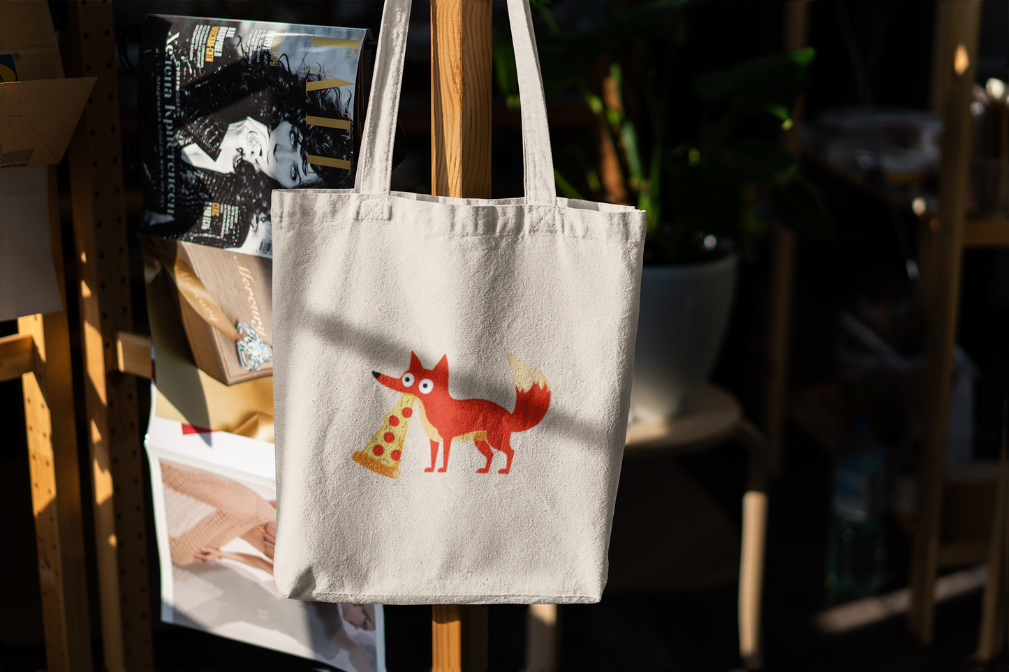 Pizza-Loving Fox Tote Bag – Fun & Quirky Animal Design
